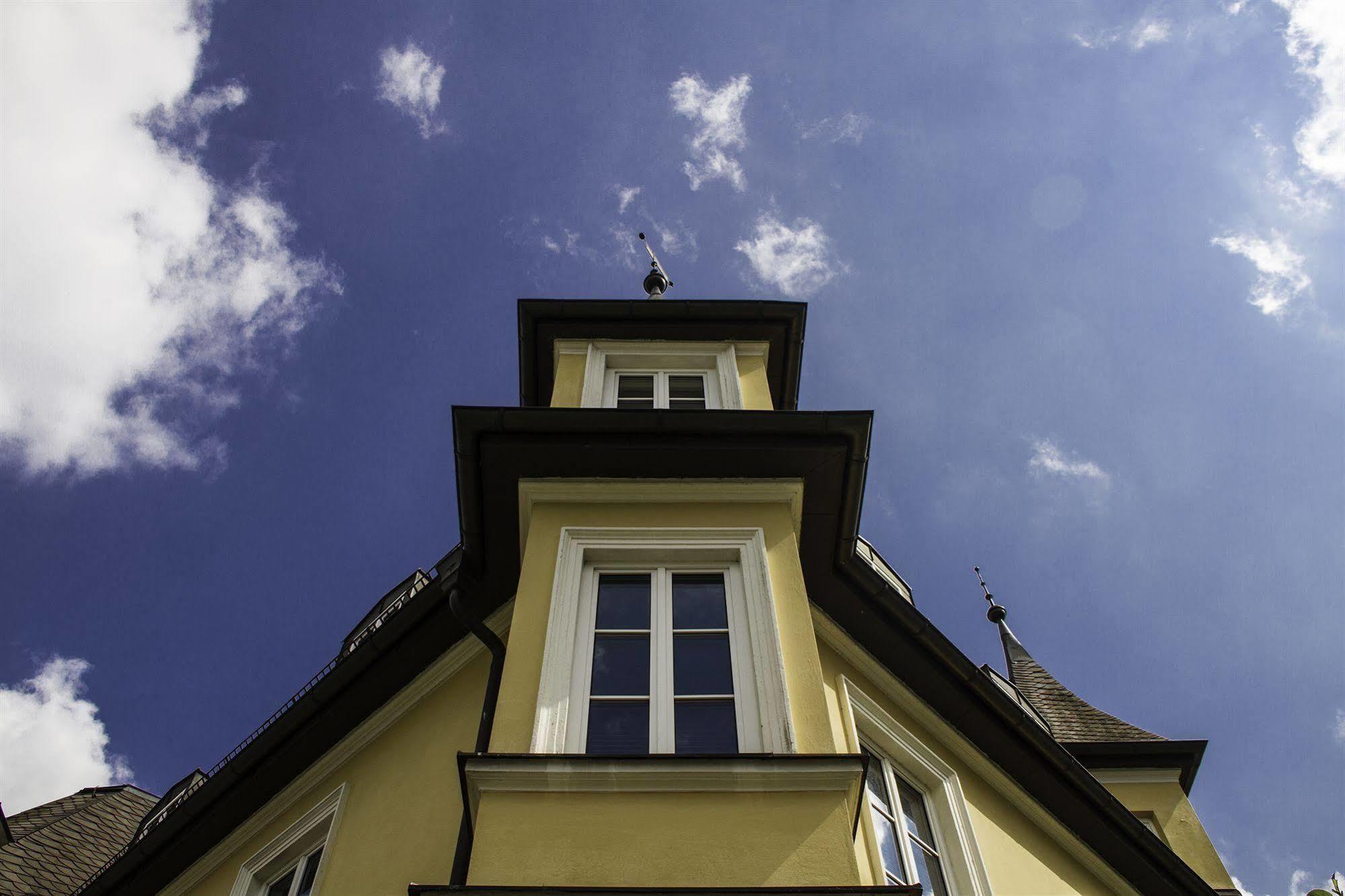 Laimer Hof Am Schloss Nymphenburg Munique Exterior foto